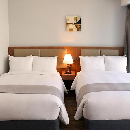 Stanford Hotel Myeongdong Сеул Екстер'єр фото